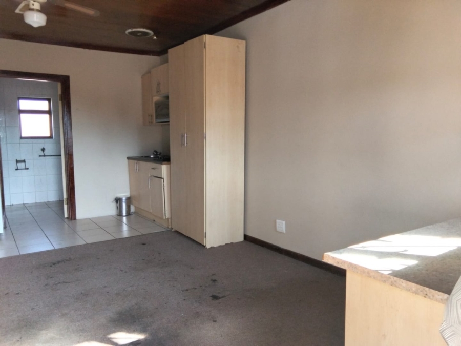 1 Bedroom Property for Sale in Brandwag Free State